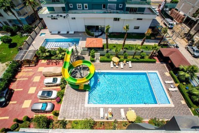 Cozy Sea View Next To The Beach, In The Mid Of The Market, Saturday Bazar, Restaurants & Bars Etc, Alanya Mahmutlar! Apartment Exterior photo